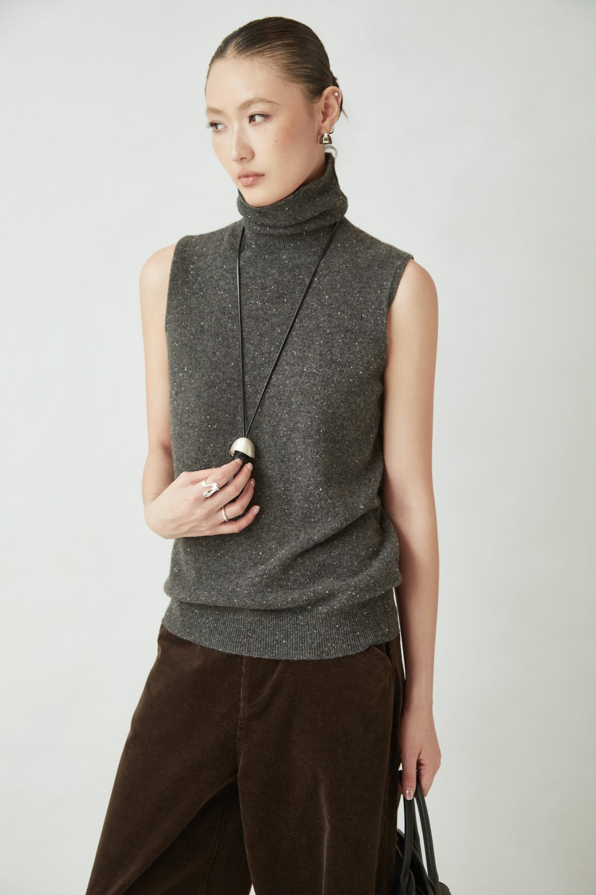 WU TANG Sleeveless turtleneck top, Dark grey, view 3
