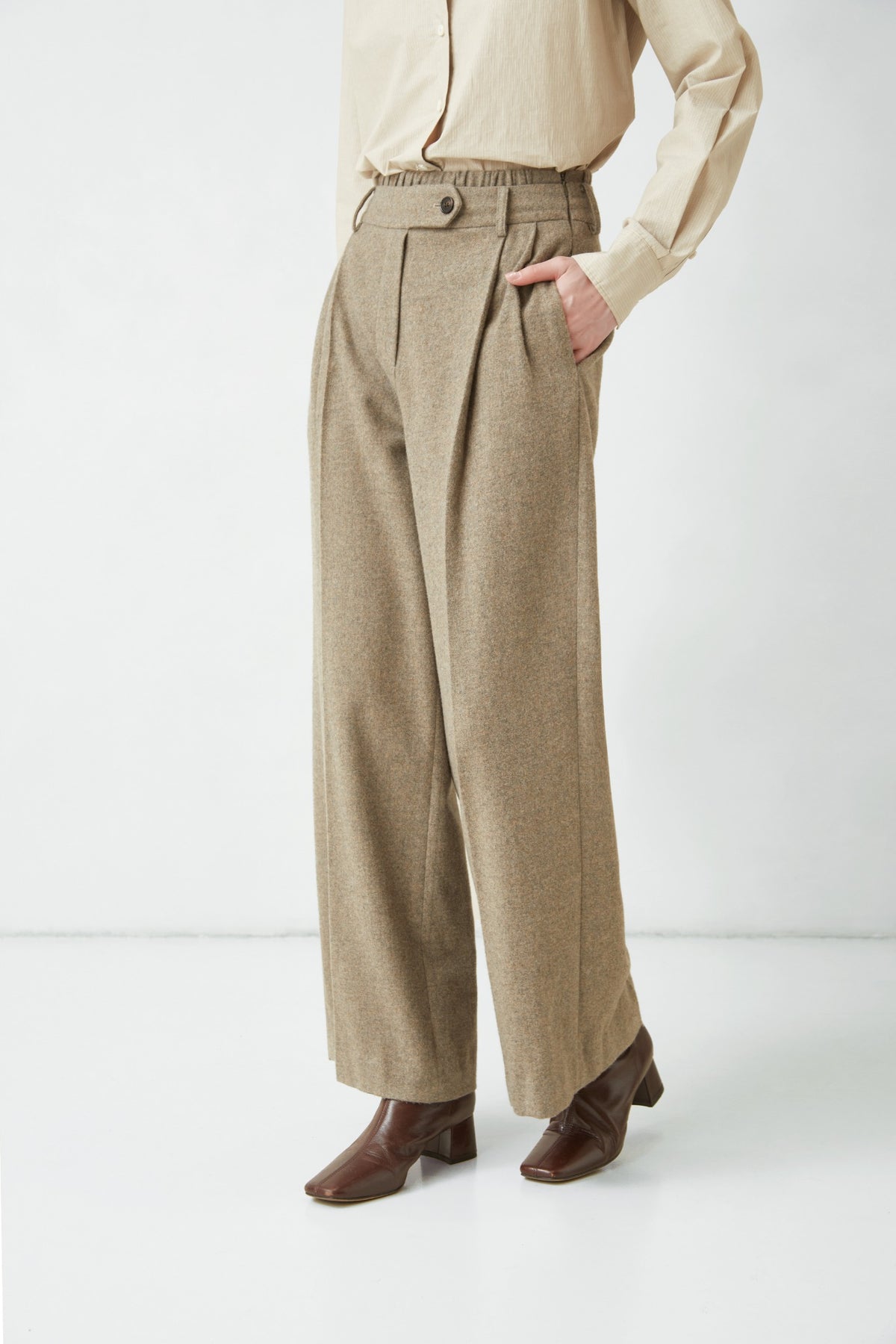 WU TANG Pleated wide-leg trousers, Taupe, view 3