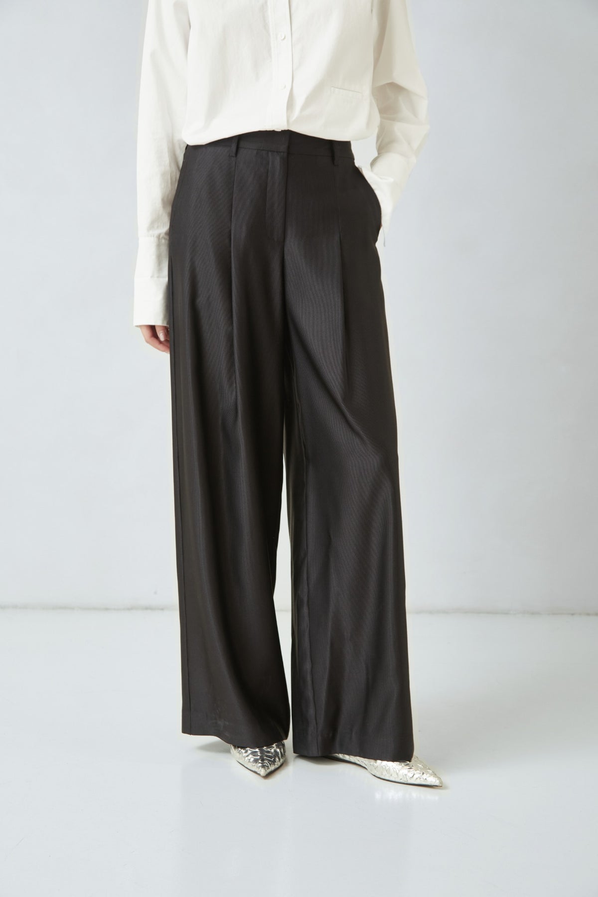 WU TANG Fluid wide-leg trousers, Black, view 2