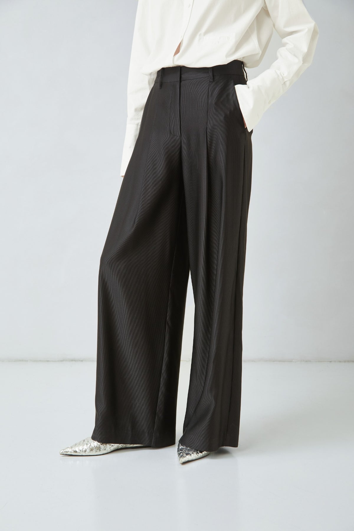 WU TANG Fluid wide-leg trousers, Black, view 3