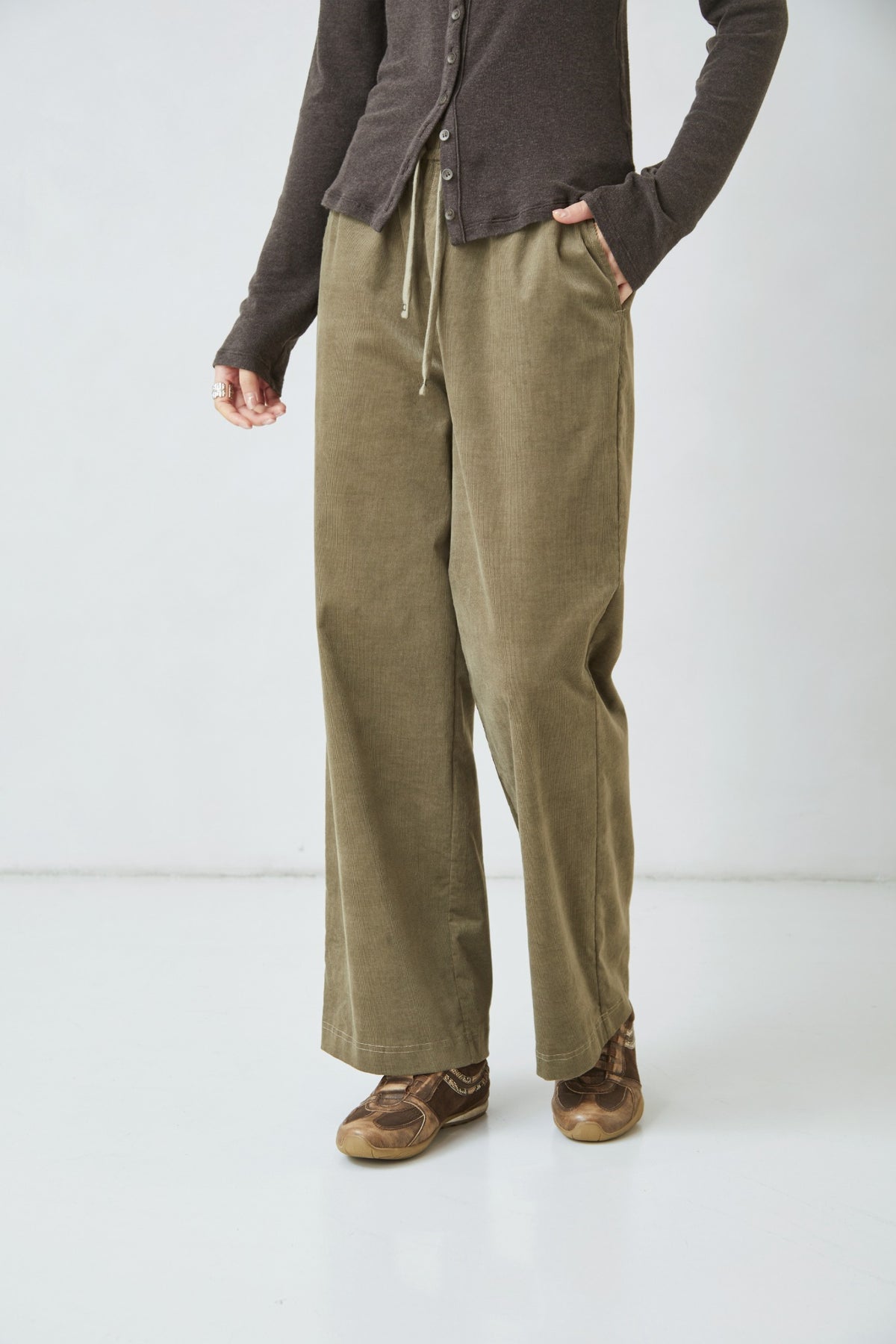 WU TANG Drawstring straight-leg trousers, Olive, view 3