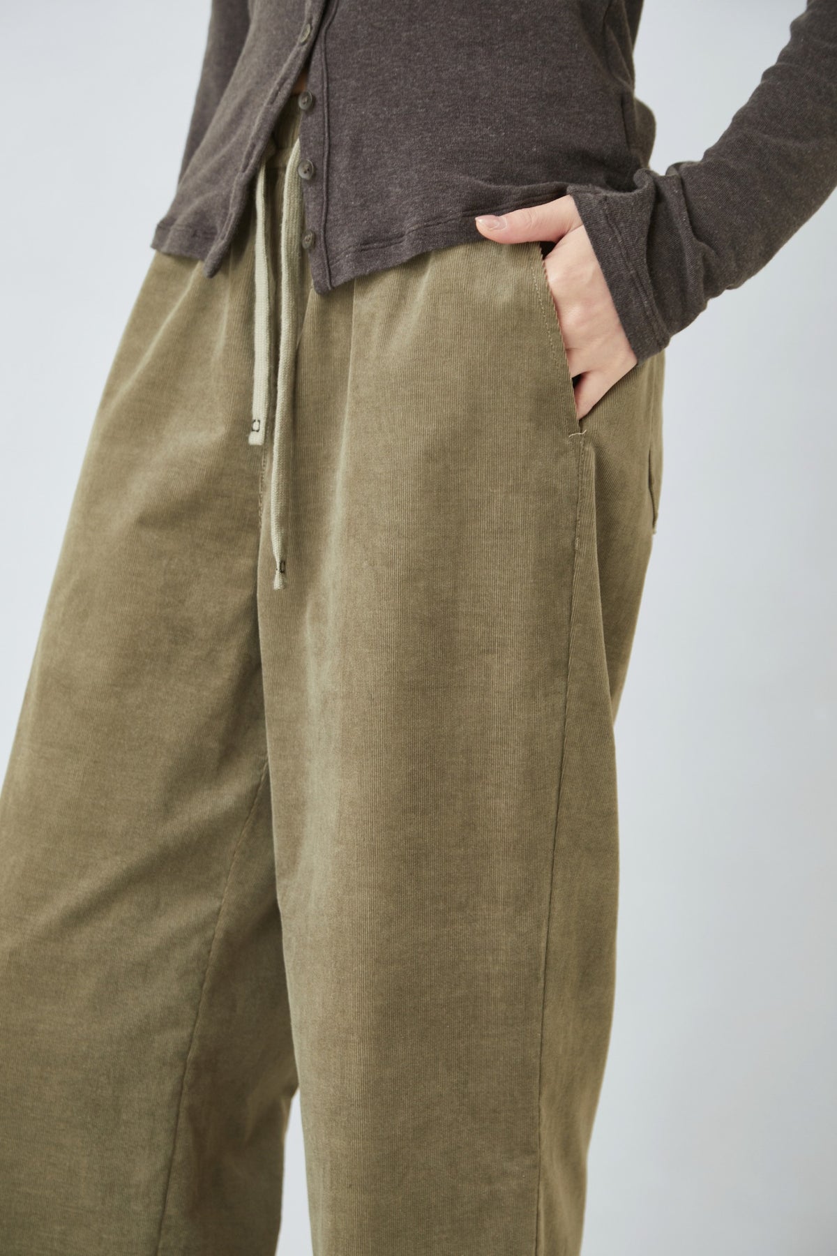 WU TANG Drawstring straight-leg trousers, Olive, view 4